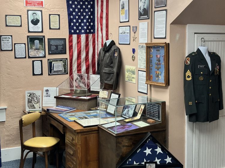 Carrabelle-History-Museum-Expands-Military-Veteran-Tribute-Exhibit-lFXHJs